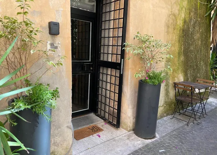 Apartment The Burgundy Nest Campo De' Fiori